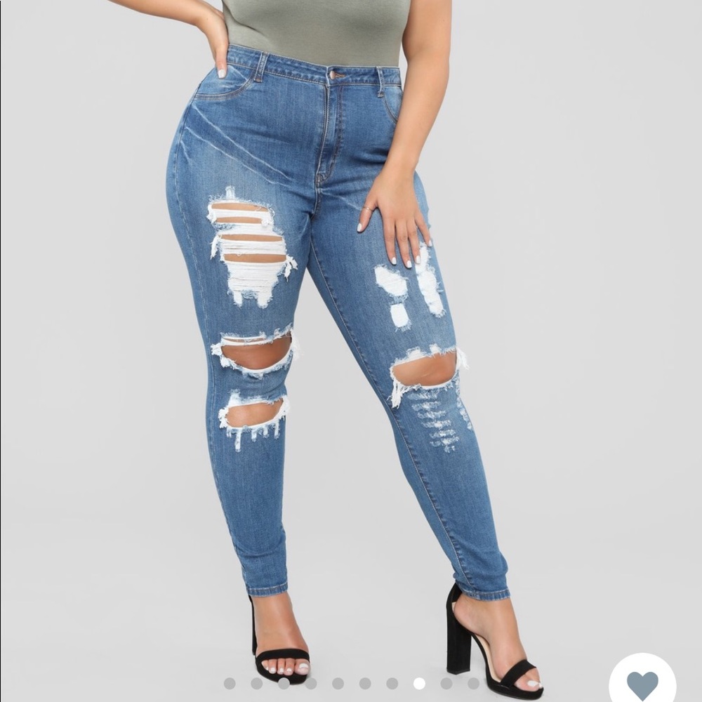 fashion nova medium blue wash jeans - distressed